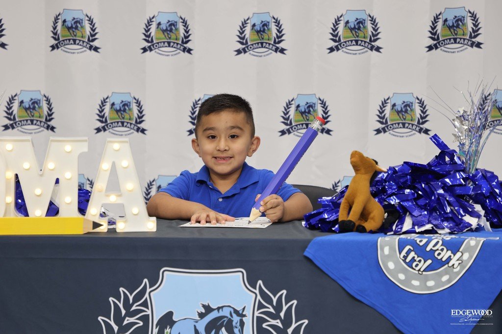 Big Mustang Energy! 🐴✨ We just had our first-ever Signing Day and it was EVERYTHING! Our future Kinder stars made it official—they’ve committed to Loma Park and we couldn’t be more proud! They’re officially in their Loma Park Era and we’re here for it! 💙