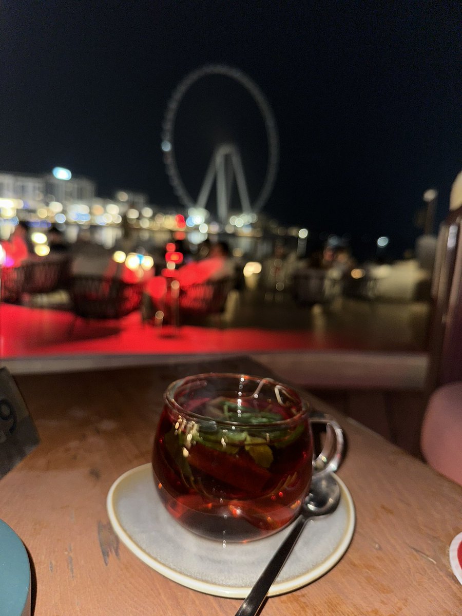 #اليوم_العالمي_للشاي

يوم جميل يذكرني بشيء دوما يسعدني واستمتع فيه