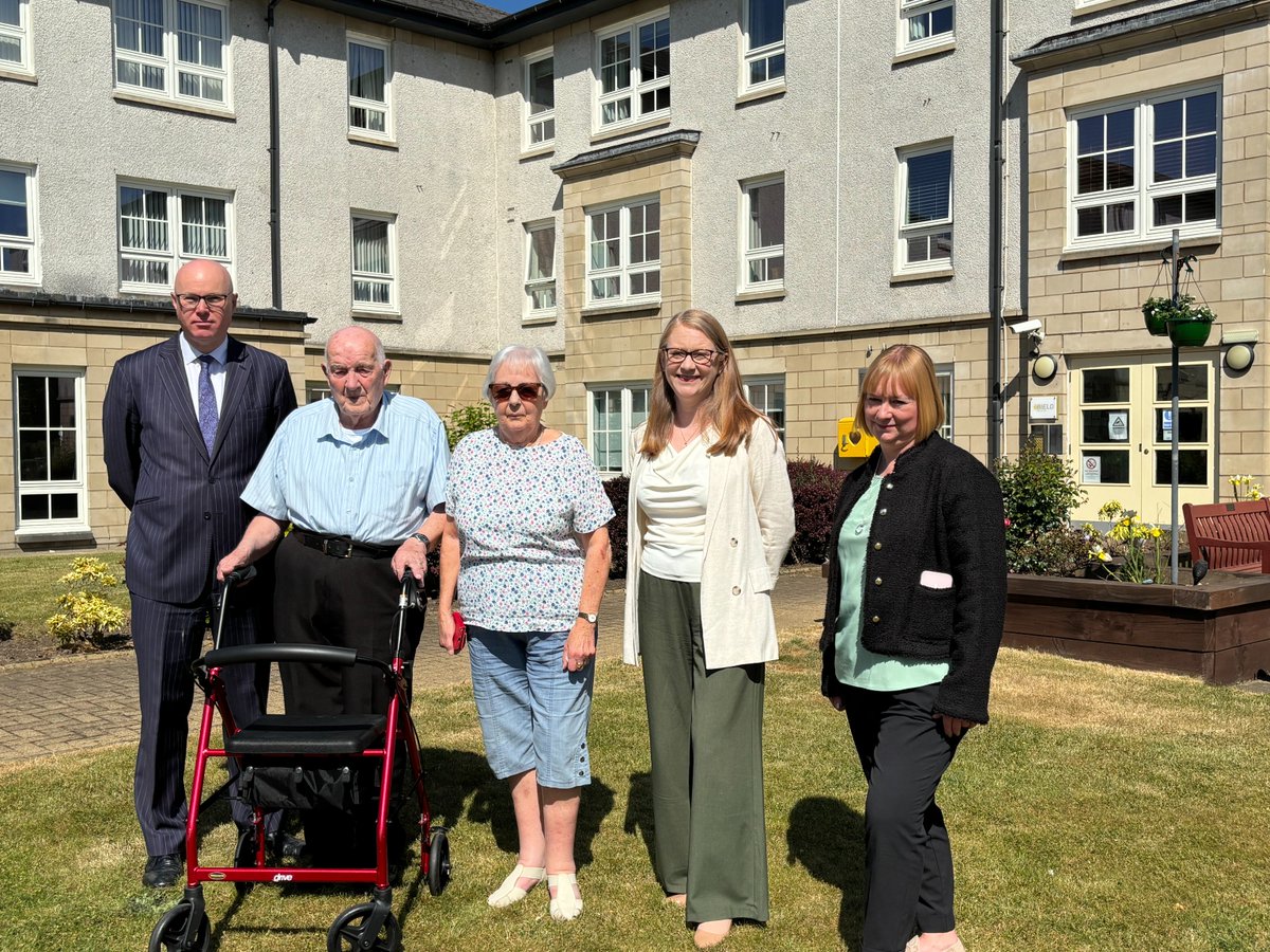 On her visit to <a href="/BieldScotland/">Bield</a>’s Tech Hub in Linlithgow <a href="/S_A_Somerville/">Shirley-Anne Somerville</a> met with residents and staff to see how technology and adaptations are being used to help older people live independently for longer, reducing hospital admissions and care costs.

➡️ bit.ly/Hi-techHousing…