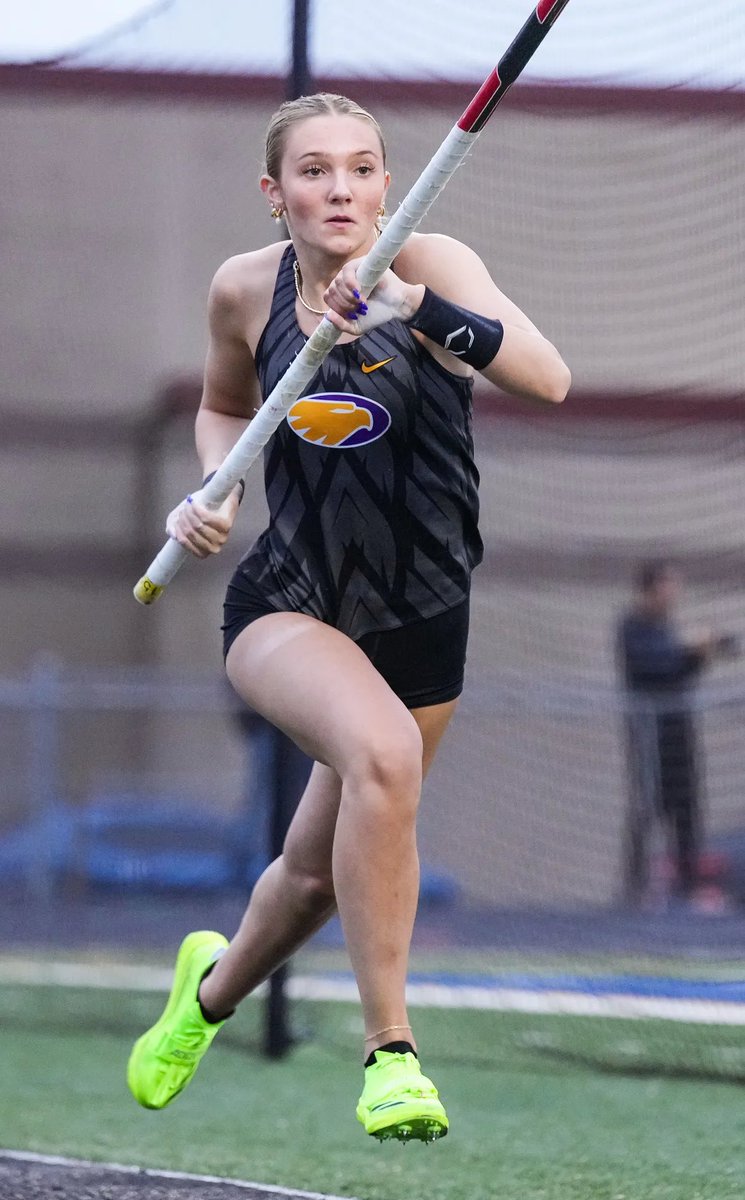 Guerin Catholic Athletics (@gchs_athletics) on Twitter photo Congrats to Amelia Smith ‘27 who became the first field event sectional champion in school history with a vault of 12’ 6”!!! <a href="/GC_Track/">GC Track & Field</a>
📷: <a href="/GraceHollars/">Grace Alivia Hollars</a> Congrats to Amelia Smith ‘27 who became the first field event sectional champion in school history with a vault of 12’ 6”!!! <a href="/GC_Track/">GC Track & Field</a>
📷: <a href="/GraceHollars/">Grace Alivia Hollars</a>