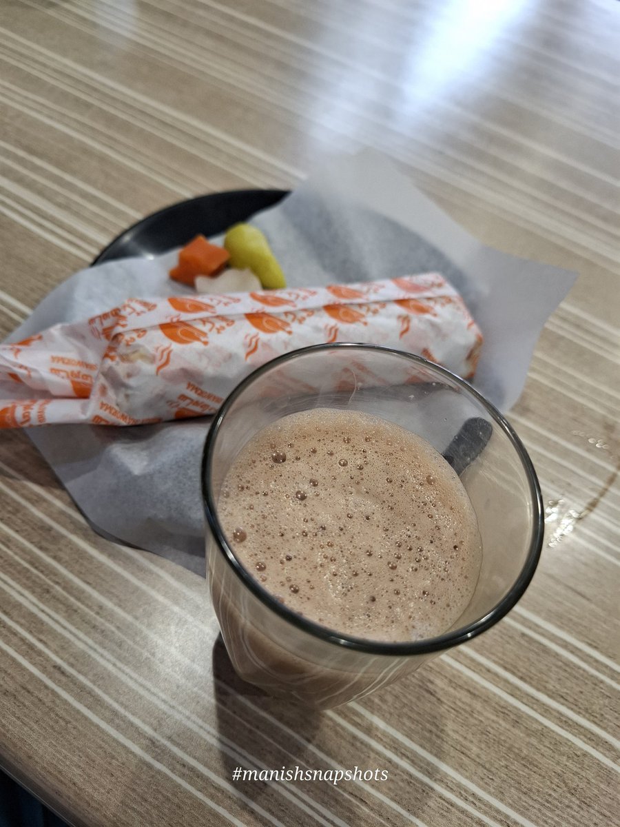 agnomen__'s tweet image. #chai #chailover #shwarma
#manishsnapshots
#theme_pic_india_food
#theme_pic_india_foodie