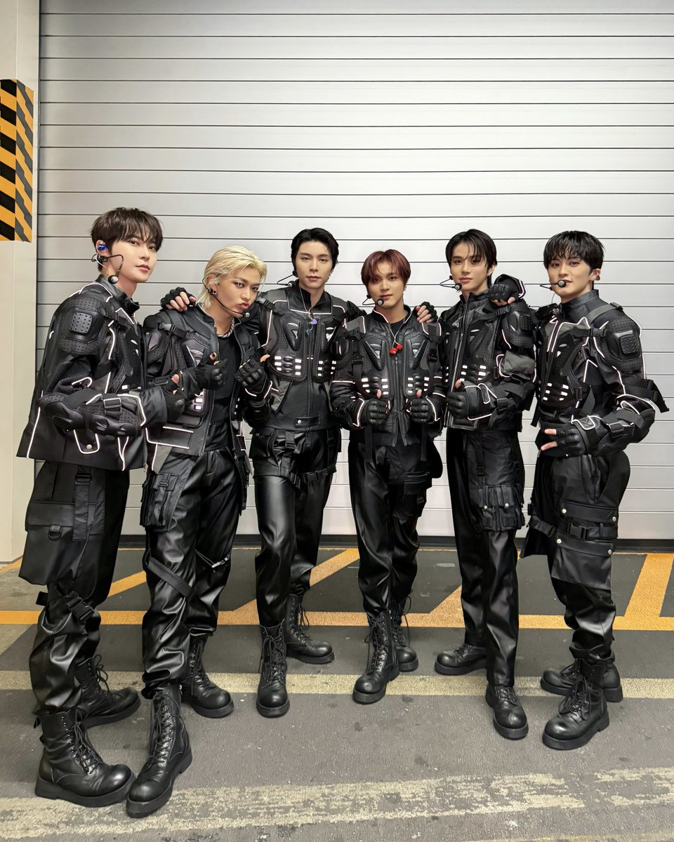 hyuckflee's tweet photo. シズニィィィ
今日は東京ドーム公演の初日だよ！
いよいよツアーも終盤だけど、最後まで全力で楽しむね！
一緒に歌ってね！！ https://t.co/I7X30Ped1H