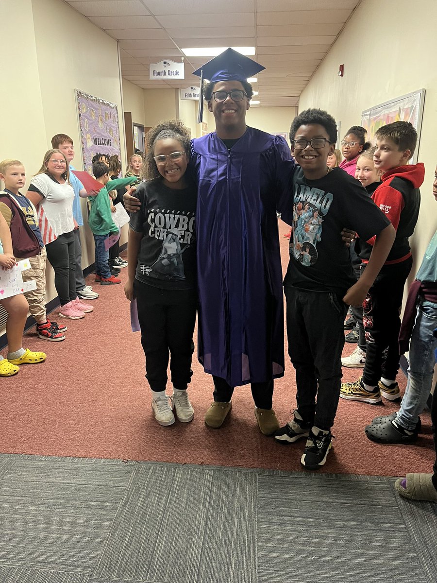 Grissom Principal π§π½βπ (@grissom_mcs) on Twitter photo Congratulations <a href="/Central_MCS/">Principal Walker</a> seniors! Your Path to Purple started with us and we are so proud of you. πΎπ Congratulations <a href="/Central_MCS/">Principal Walker</a> seniors! Your Path to Purple started with us and we are so proud of you. πΎπ