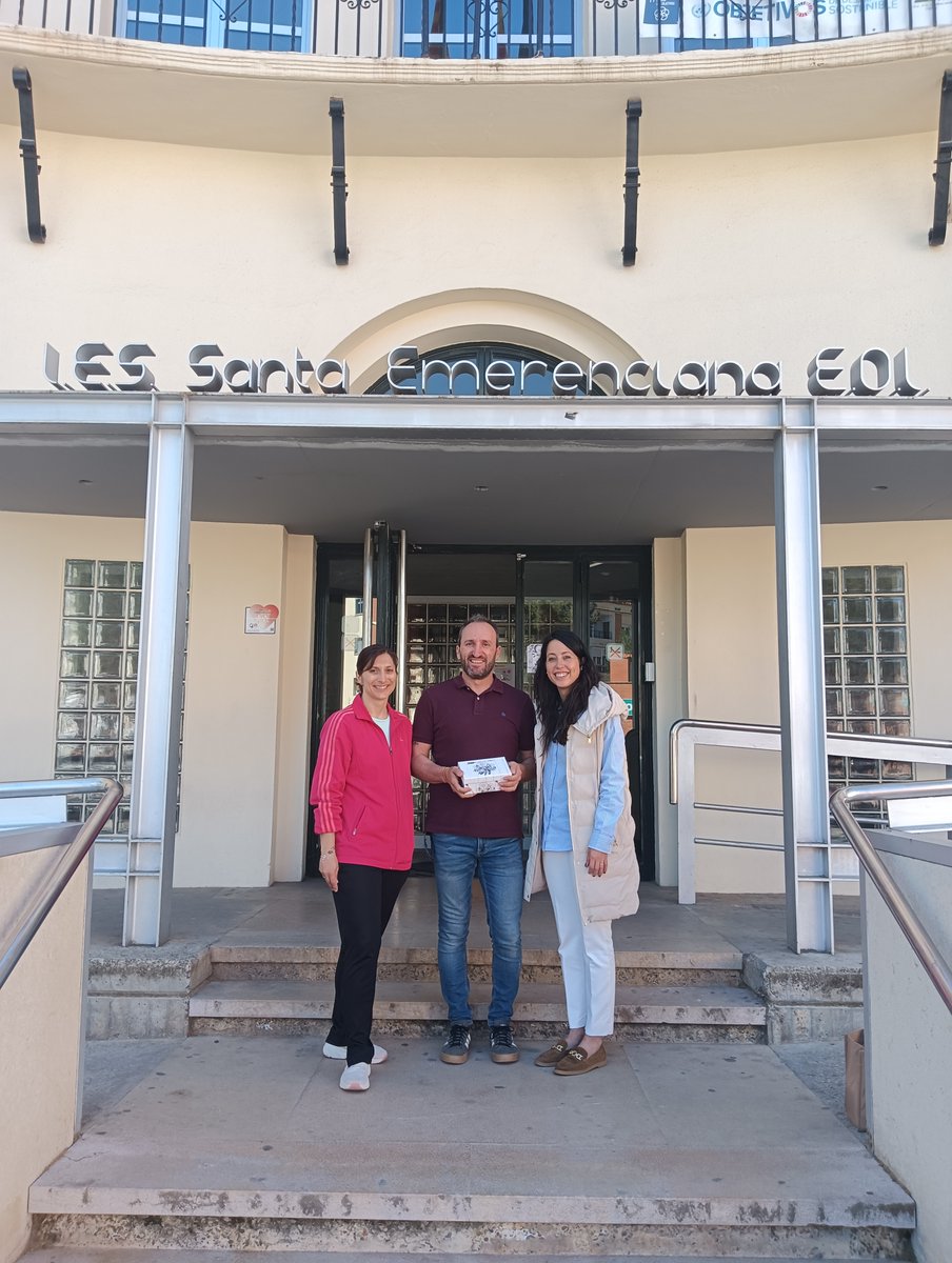 IES Santa Emerenciana tweet media