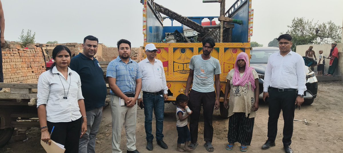 nirmalgorana2's tweet photo. The Baghpat Administration and NCCEBL has successfully rescued dalit family from the brick kiln.
There is immediate need of the implementation of bounded act.
@the_hindu @timesofindia @htTweets @IndianExpress @ThePrintIndia @TheQuint @CNN @ilo @UN @PTI_News @India_NHRC https://t.co/hrkO6ZKgzc