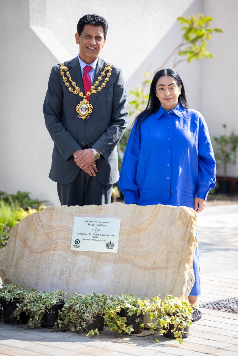 Oldham Council (@oldhamcouncil) on Twitter photo On his last day as Mayor of Oldham, today, Councillor Zahid Chauhan officially named Snipe Gardens❤️
Thank you, <a href="/ChauhanZahid/">Zahid Chauhan, OBE,FRCGP</a>, for all your service to the people of Oldham! On his last day as Mayor of Oldham, today, Councillor Zahid Chauhan officially named Snipe Gardens❤️
Thank you, <a href="/ChauhanZahid/">Zahid Chauhan, OBE,FRCGP</a>, for all your service to the people of Oldham!