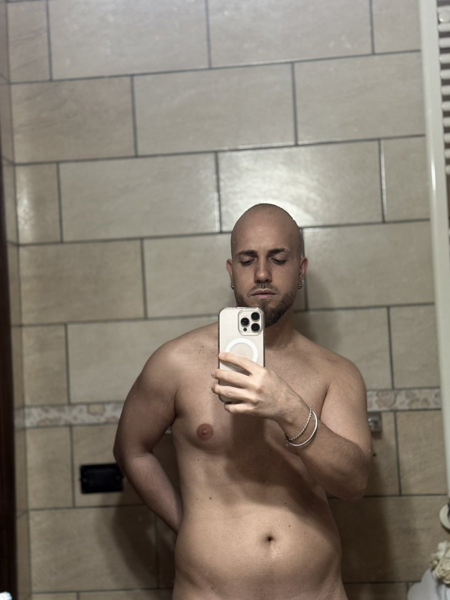 tontaronico's tweet photo. 🤱🤣 https://t.co/zJFVbzHjeC