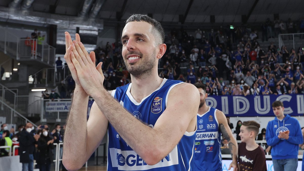 Amedeo Della Valle è al secondo premio di Miglior italiano della #LBASerieA in 4 stagioni a Brescia, dove è stato anche MVP e Miglior Italiano della Coppa Italia vinta nel 2023 e MVP del campionato 21/22.

Sommando MVP della Supercoppa del 2015 a Reggio Emilia e MVP dell'Europeo