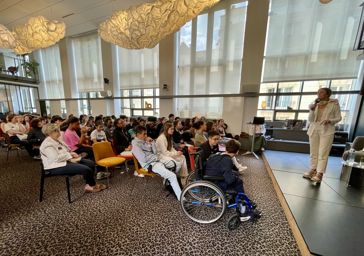 Chaque jeune doit pouvoir trouver sa place en France.

À nous de co-construire les solutions qui favoriseront l’intégration des jeunes dans les filières du numérique, et notamment des filles.

🙏 <a href="/MurielTouaty/">Muriel Touaty</a> &amp; <a href="/onepoint/">Onepoint</a> pour porter ce message d’espoir !