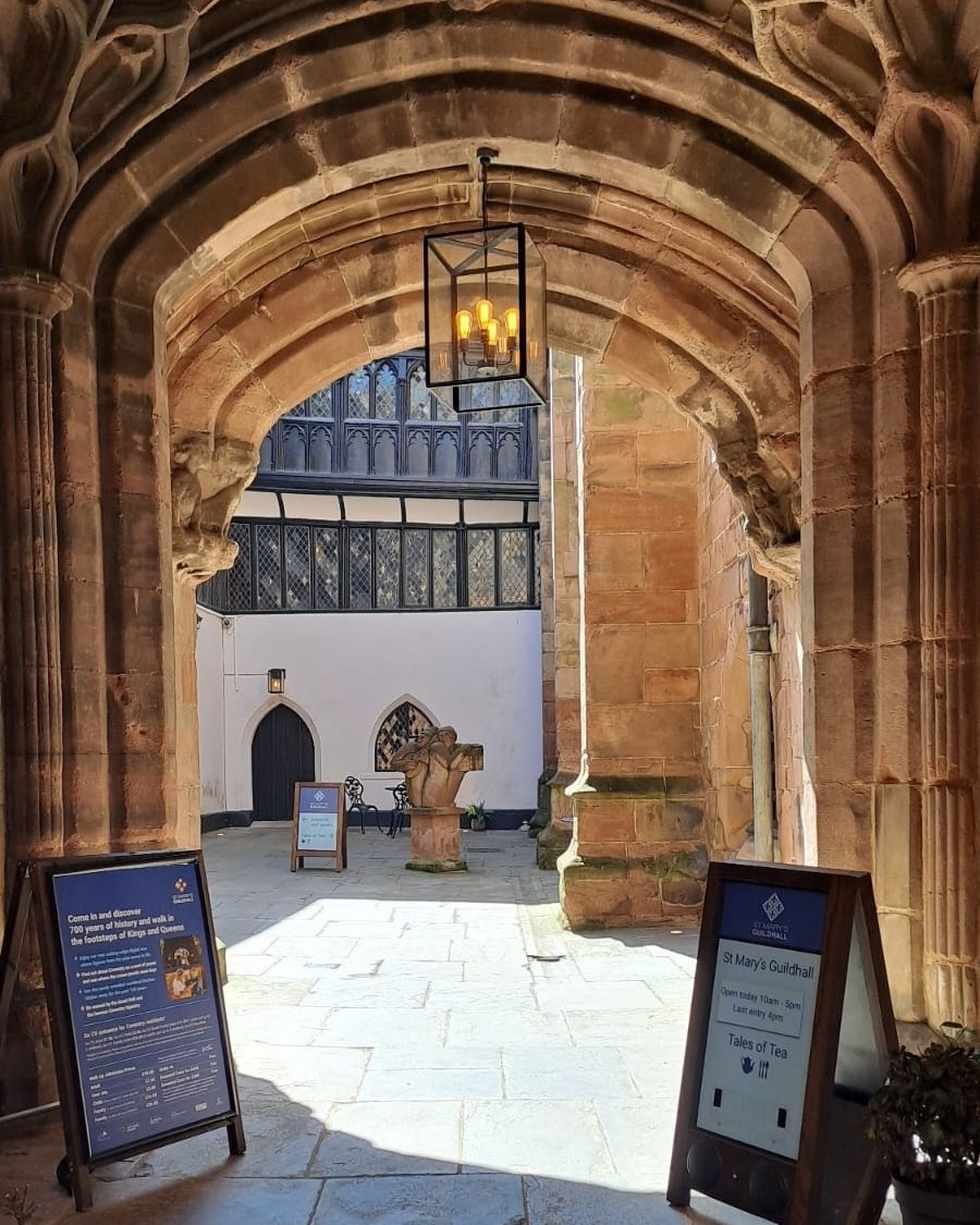 RamadaCoventry's tweet image. 🏰 Step back in time at St Mary’s Guildhall — just a short stroll from Ramada Coventry! With 700+ years of history, royal visits &amp;amp; the stunning Coventry Tapestry, it’s a must-see city break gem. #StMarysGuildhall #ExploreCoventry #RamadaCoventry #HistoricCoventry