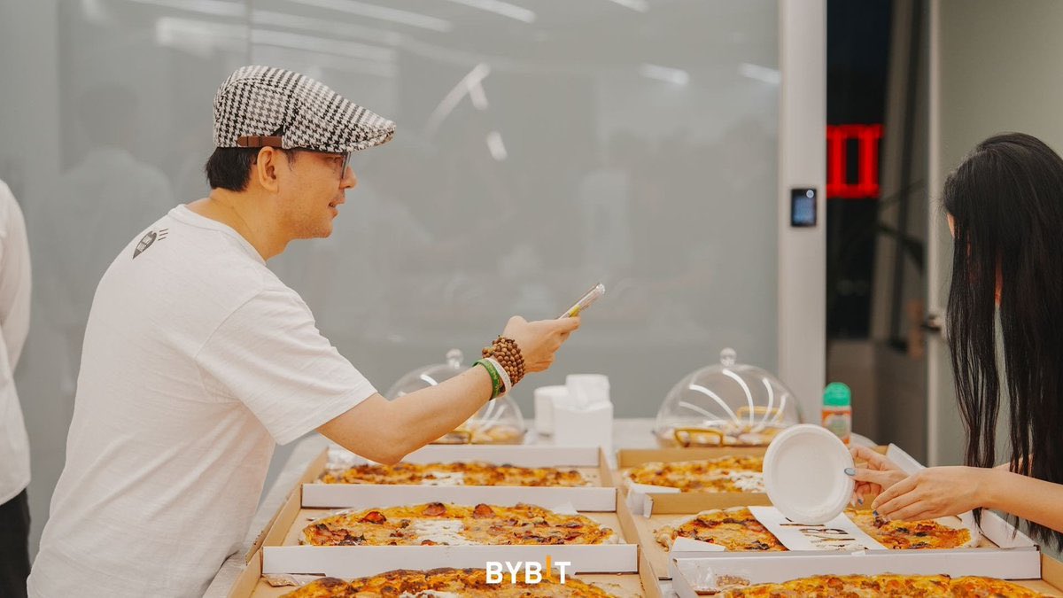 CharlieYang8706's tweet photo. Celebrate Bitcoin Pizza Day with Bybit！！！
Here you have：
•$55,000 USDT prize pool
•Compete in the Trading Arena with top pairs

Trade for a slice of $55K: https://t.co/pzYfaSUN5J

 @BybitByBUIDLERs  #ByBUIDLERs #BybitPizzaDay #CryptoFeast https://t.co/a84ilb7v5l