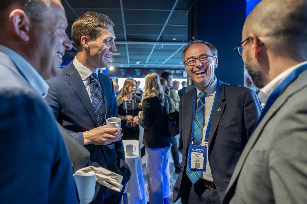 ScotGovNordic's tweet image. Acting Minister for Climate Action @alasdairallan is in Norway this week to promote Scotland’s offshore wind sector.
At #FloatingWindDays, he met with Norway’s Climate & Environment Minister @BjellandEriksen to discuss closer collaboration on renewables.
