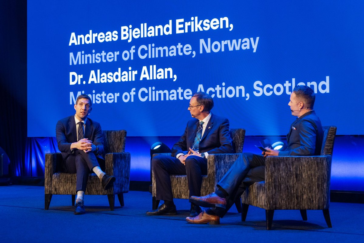 Scottish Government Nordic Office (@scotgovnordic) on Twitter photo Acting Minister for Climate Action <a href="/alasdairallan/">Alasdair Allan</a> is in Norway this week to promote Scotland’s offshore wind sector.
At #FloatingWindDays, he met with Norway’s Climate & Environment Minister <a href="/BjellandEriksen/">Andreas Bjelland Eriksen</a> to discuss closer collaboration on renewables. Acting Minister for Climate Action <a href="/alasdairallan/">Alasdair Allan</a> is in Norway this week to promote Scotland’s offshore wind sector.
At #FloatingWindDays, he met with Norway’s Climate & Environment Minister <a href="/BjellandEriksen/">Andreas Bjelland Eriksen</a> to discuss closer collaboration on renewables.