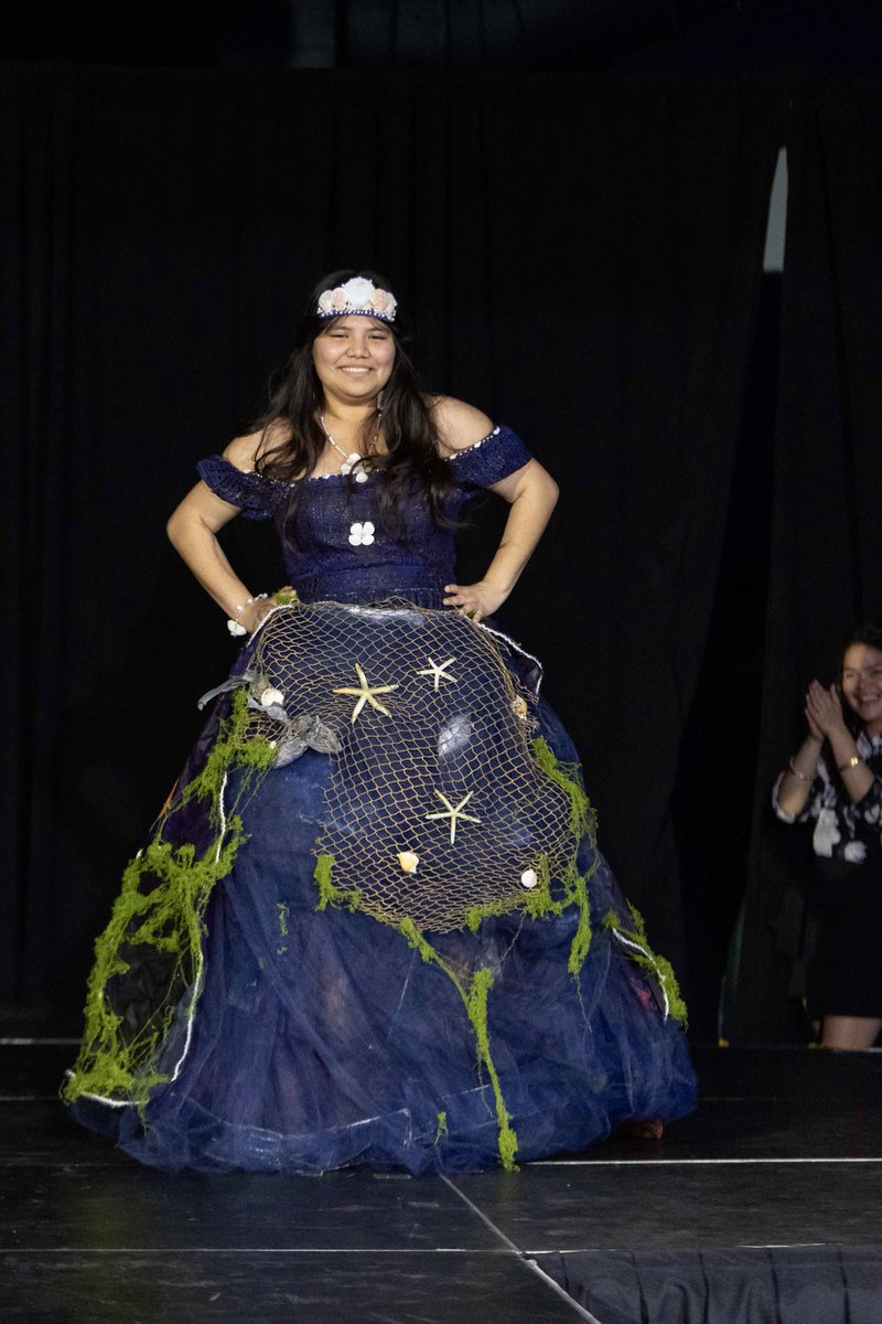 Clearwater High students designed ocean-themed fashion to raise funds for the Clearwater Marine Aquarium, which suffered $2.5M in hurricane damage. They teamed up with Councilmember Lina Teixeira for the “Oceania Couture” show. 🌊🪼 #PCSProud Read more: abcactionnews.com/news/region-hi…
