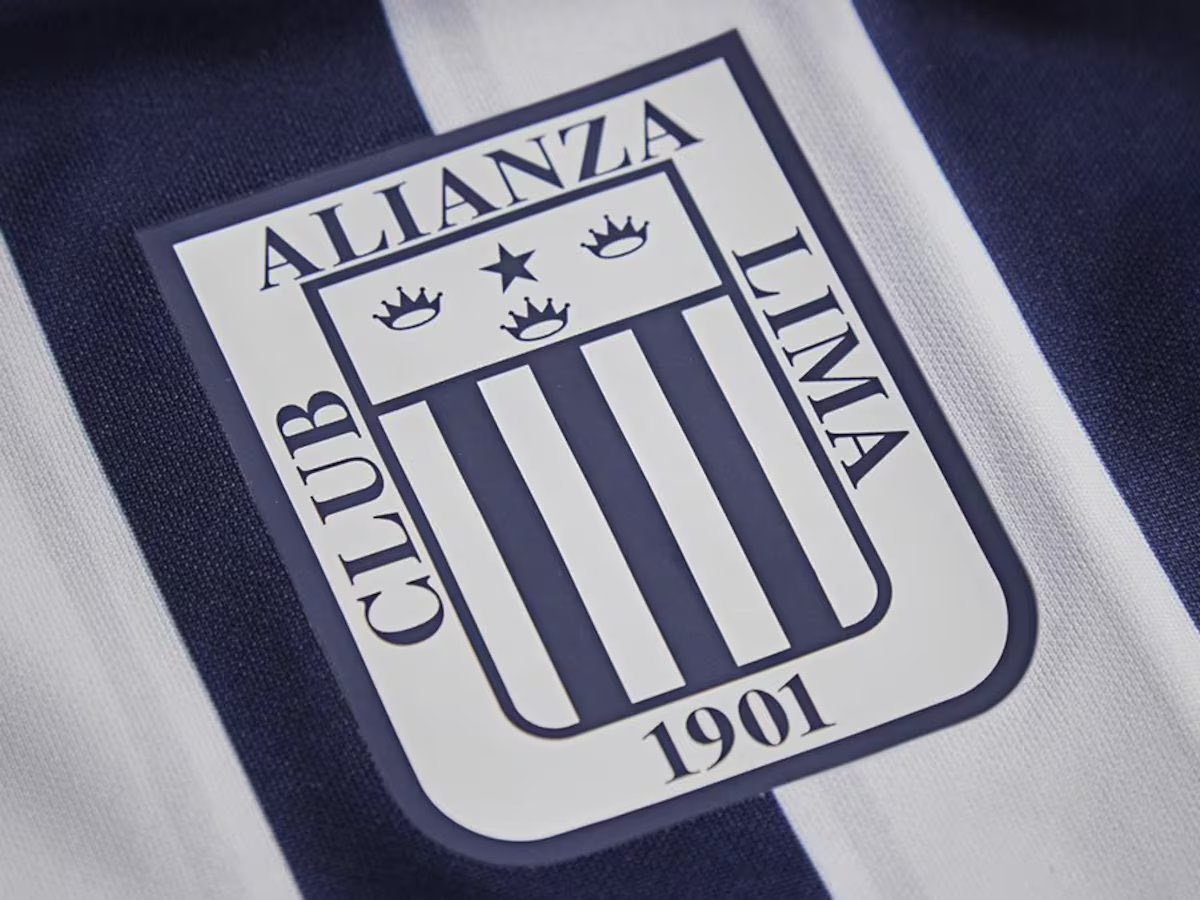 Hoy todos debemos sentirnos orgullosos de ser de Alianza Lima. 

#ArribaAlianza