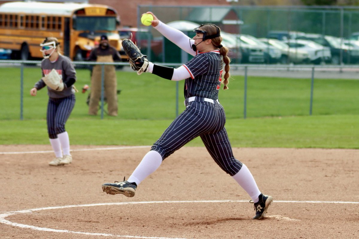 red_softball's tweet photo. Congratulations to our players who’ve earned all-SBC honors! 💪🅱️
🥎 Sr. Payton Hicks, 1st team outfielder
🥎 Sr. Tessa Blankenship, 1st team infielder
🥎 Fr. Mallory Hay, 2nd team pitcher
🥎 Soph. Ryleigh Knutti, honorable mention catcher https://t.co/u3RXi7ef3Z