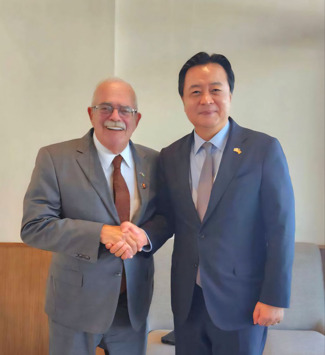 Deeply saddened by the passing of Rep. Gerald E. Connolly — a principled leader, a champion of bipartisanship, and a true friend to Korea. His legacy in the ROK-U.S. Alliance and trilateral cooperation will endure. Our hearts are with his family and loved ones.