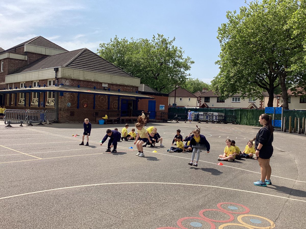 Miss Mitchell - Fir Tree YR2 tweet media