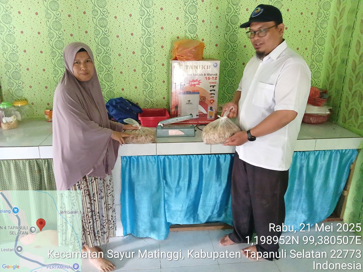 IsratulQ's tweet photo. Rabu, 21 Mei 2025, Isratul Qiro Luhkan Tapsel, di Poklahsar Mina Keluarga Sejahtera , Kec.Sayurmatinggi,  hasil produksi Kerupuk ikan  :  2kg kerupuk ikan mentah.#Luhlapor #produksi #Tapsel #GiatLuhkanSatminkalMedan https://t.co/RnFFPGH20h