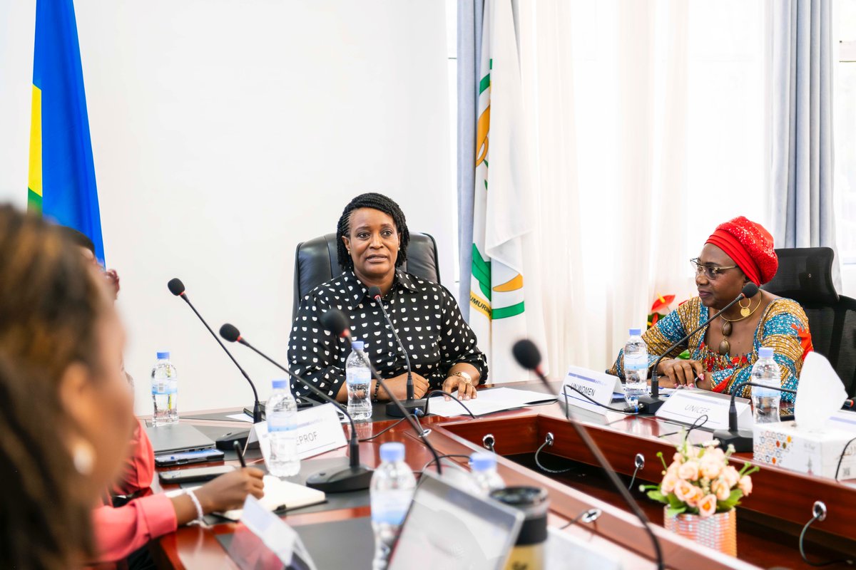 unwomenrwanda's tweet image. Today, @UN_Women &amp;amp; @RwandaGender hosted its 4th Bi-Annual Stakeholders Roundtable to reflect on progress in advancing Rwanda’s #GenerationEquality commitments under the Tech &amp;amp;Innovation Action Coalition, focusing on girls in #STEM, women’s #digital access &amp;amp; #inclusive innovation.