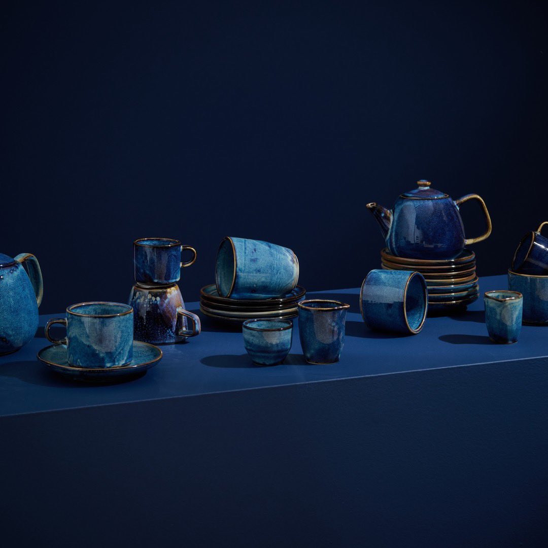 micucci_store's tweet image. Our beautiful handmade Iris tableware collection is the perfect addition to your table. The reactive glazes and the contrasting tones make every piece unique and special. #tableware #dinnerware #coffeeset #teaset #interiors #interiordesign #interiorstyling #interiordesigner