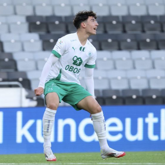 ⏭️ 𝗚𝟭𝟵 𝘃𝗶𝗱𝗲𝗿𝗲 𝗶 𝗡𝗠

David De Ornelas satte den avgjørende straffen i straffekonkurransen mot Lyn tirsdag kveld.  👇🏼