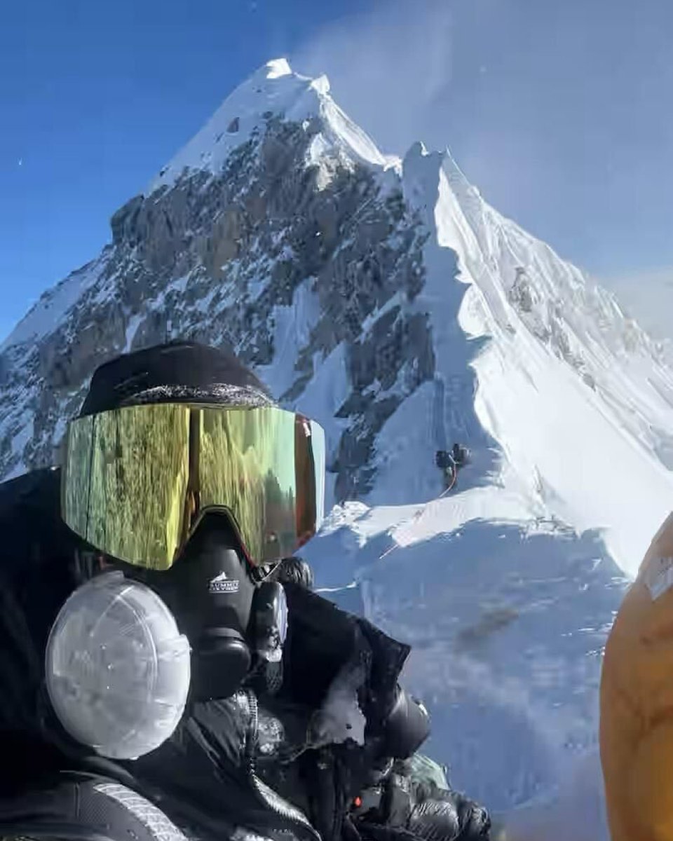 ThruDark's tweet photo. "Fortune favours the brave."

Summit reached.

History made.

A speed ascent of the highest mountain in the world.

Endeavour Through Adversity. https://t.co/pffAY2Gpey