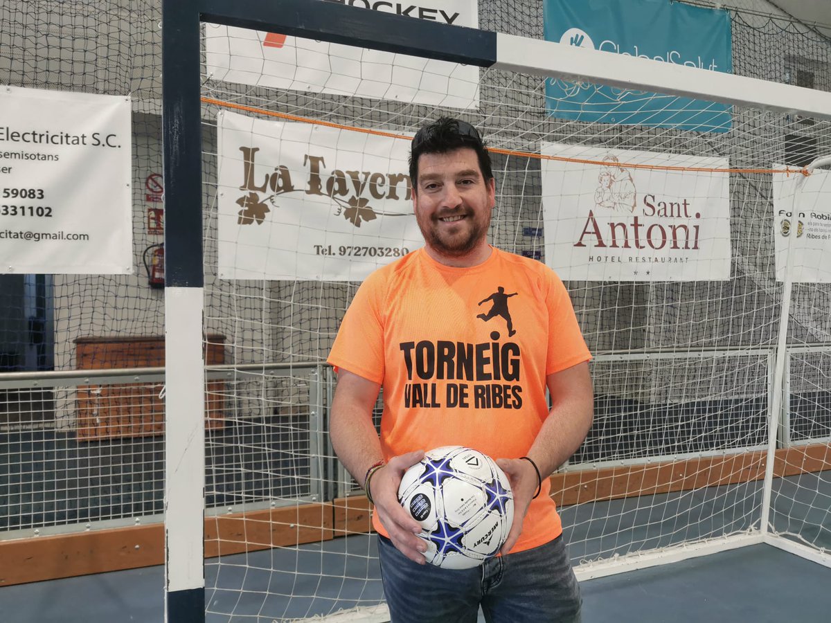 ⚽️Del 26 de maig al 28 de juny, el pavelló de Ribes de Freser acollirà la 4a edició del Torneig de Futbol Sala Vall de Ribes amb regles similars a les de la Kings League. En total, hi haurà 12 equips masculins i 4 de femenins. 

📻scur.cat/53G7C3