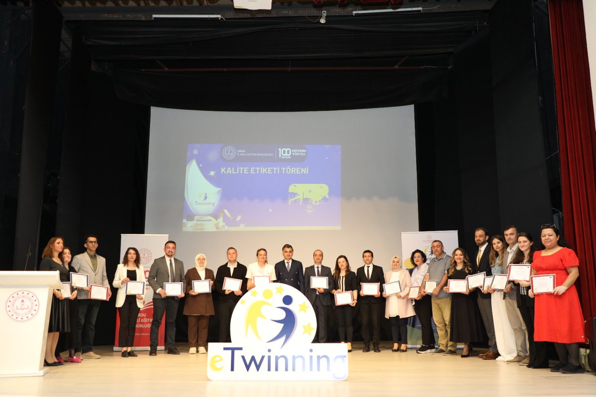 Ordu_MEM's tweet photo. Eğitim Kenti Ordu'muzda eTwinning Kalite Etiketi Ödül Töreni Gerçekleştirildi

🌐 Haber
👇
🖇 https://t.co/XnZrVWqXyC

#eğitimkentiORDU 
#Ordu 

@tcmeb @Yusuf__Tekin @TCOrduValiligi @mhilmiguler @mfvargeloglu https://t.co/UVbIpgDKsa