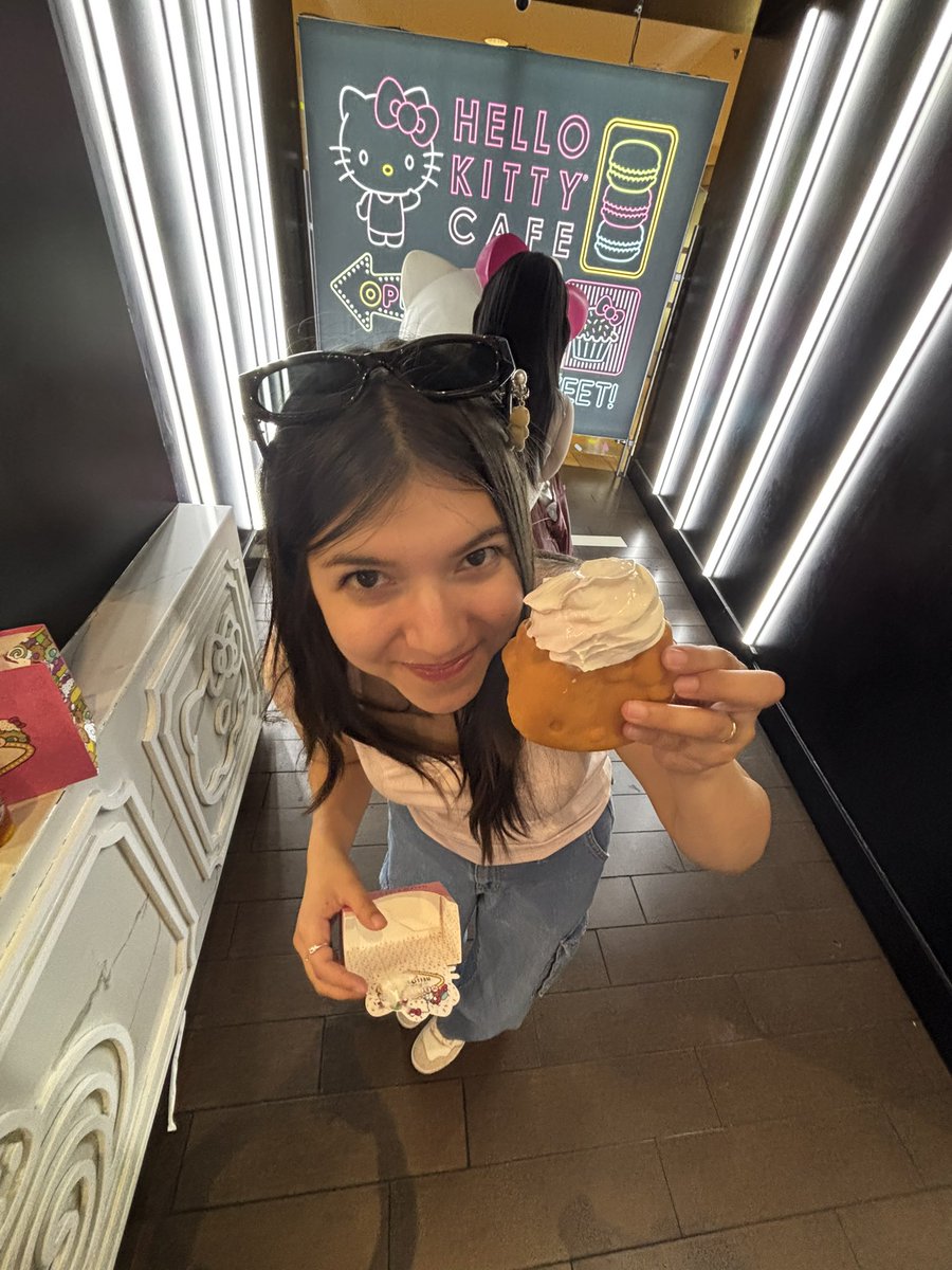 Bunbun_Fresh's tweet image. #sanrio #hellokitty #hellokittycafe #lasvegas