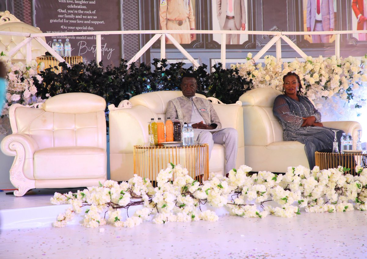 JuicePalaceug's tweet photo. 60 years and still going strong! We celebrated the founder of #MuzzaHighSch #MuzangandaWilson 's birthday in style with our fresh fruit juices! At #JuicePalaceUganda, we bring a splash of freshness to every event! Book us for your next corporate event and make it unforgettable! https://t.co/1OEKpsOs55