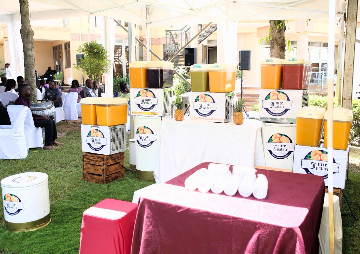 JuicePalaceug's tweet photo. 60 years and still going strong! We celebrated the founder of #MuzzaHighSch #MuzangandaWilson 's birthday in style with our fresh fruit juices! At #JuicePalaceUganda, we bring a splash of freshness to every event! Book us for your next corporate event and make it unforgettable! https://t.co/1OEKpsOs55
