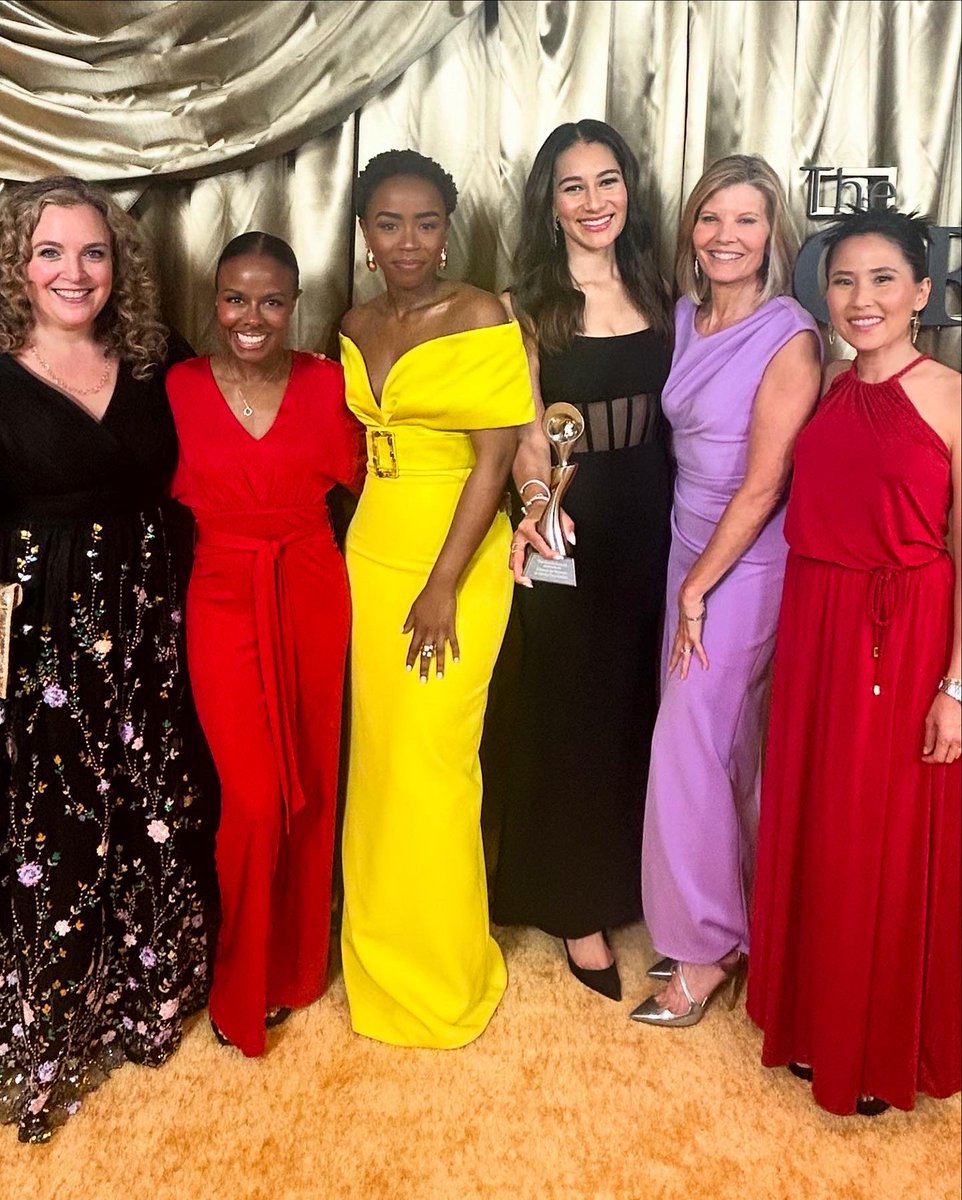 MorganRadford's tweet image. WHAT AN HONOR 🤯
“NBC News Daily” won Best News Program at the 50th Annual Gracie Awards!
Thank you so much for tuning in everyday, sharing our stories, and believing in journalism.