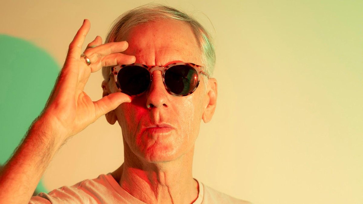 Robert Forster - Strawberries Reviewed:  

“He is writing some of the best songs of his life… ⭐️⭐️⭐️⭐️⭐️"

Former Go-Between Robert Forster lets his imagination run wild on what might be his most joyous album to date.  Read MOJO's 5/5 review in full:

 🔗shorturl.at/umskR