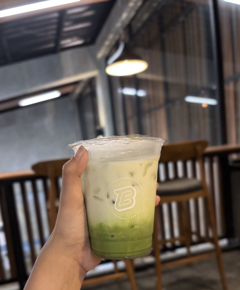 Cheesyberry11's tweet photo. grilled chicken with bbq sauce is good, the letuce also fresh, but their beef gyudon is so so and all the beverages are too sweet for me.
baru sempet cobain cafe deket rumah yg selalu rame ini.

📍eskopiboss lippo cikarang https://t.co/JXt6vKlmJ1
