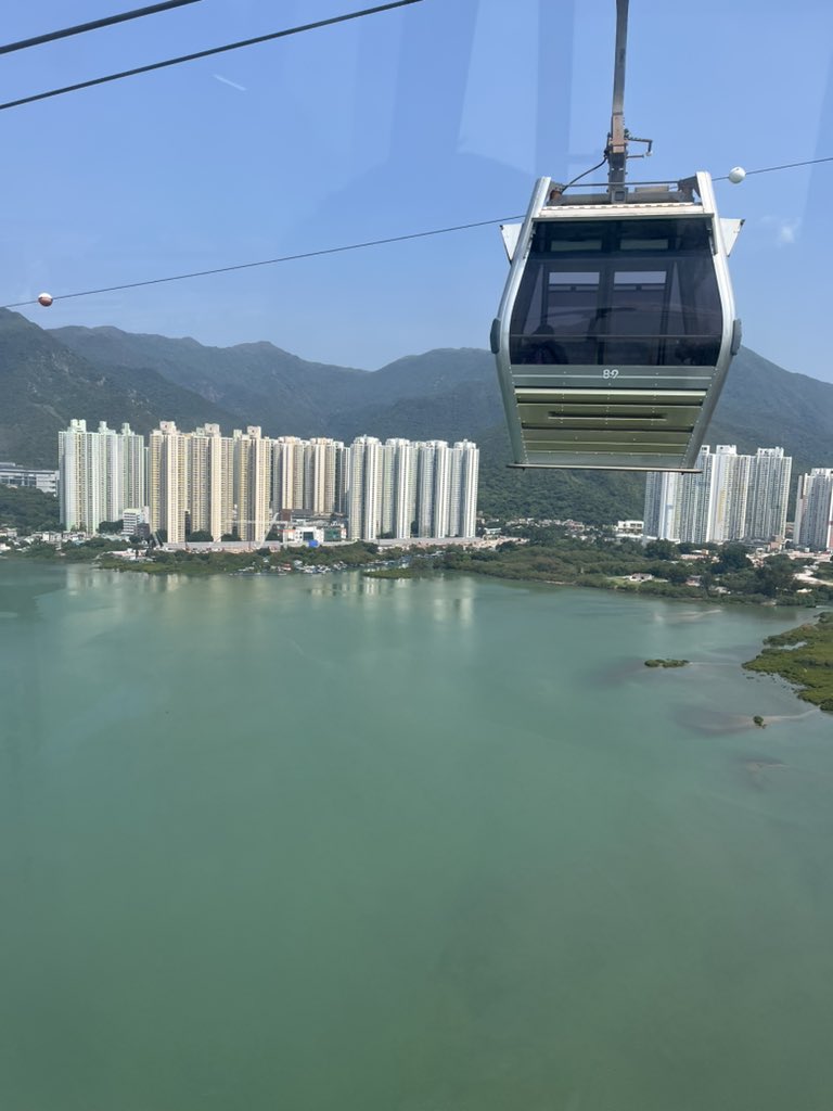 BretMarshall17's tweet photo. Hong Kong is a vibe #HongKong https://t.co/SmLFST7Wap