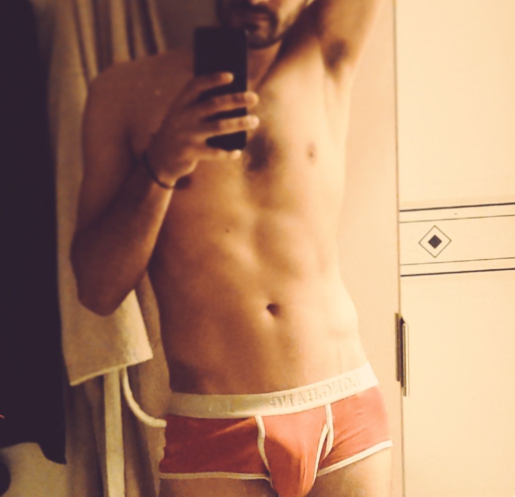 Tinytaboom's tweet photo. #NewProfilePic #gay #bordeaux https://t.co/ArQsmg1MRs