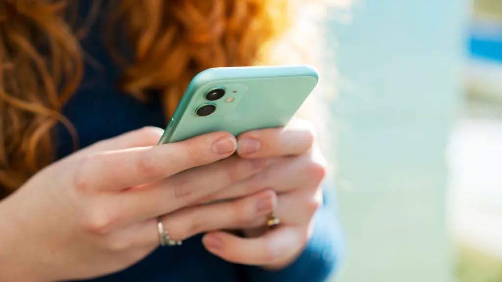 mywingio's tweet photo. Highland Council plans to ask parents and teachers about banning phones in schools. Some schools already use lockable pouches. Phones distract students and can be misused. Kid smartphones with screen time limits can help learning.
https://t.co/QMFiNtegS6 https://t.co/77c2uEJA6c
