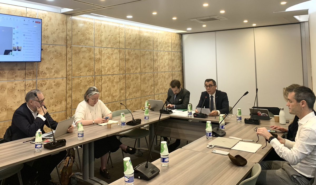 a_leboeuf's tweet image. A Paris pour animer le groupe de travail Transition énergétique de @ADepartementsF. Dans son nouveau #SDDR, @rte_france va investir pour alimenter les territoires en électricité et sécuriser les infrastructures du réseau face au changement climatique #forteschaleurs #inondations