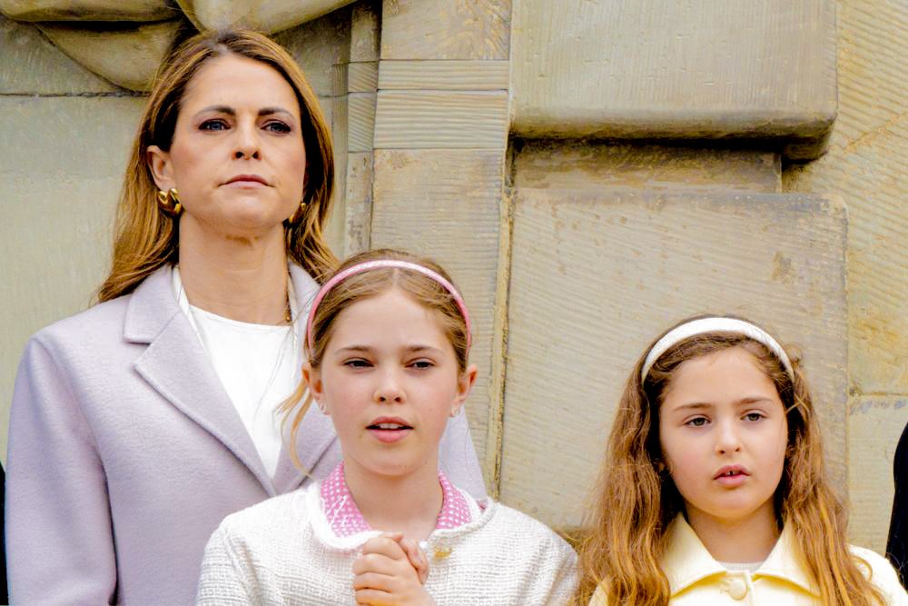 royalchildren_'s tweet photo. #PrincessMadeleine #PrincessLeonore and #PrincessAdrienne of Sweden attend King Carl XVI Gustaf of Sweden's 79th birthday celebrations, at the Royal Palace in Stockholm, Sweden 👑🎂 -April 30th 2025.
.
📷 : https://t.co/bI0gVPiNqR. https://t.co/zZr8tUCgZw