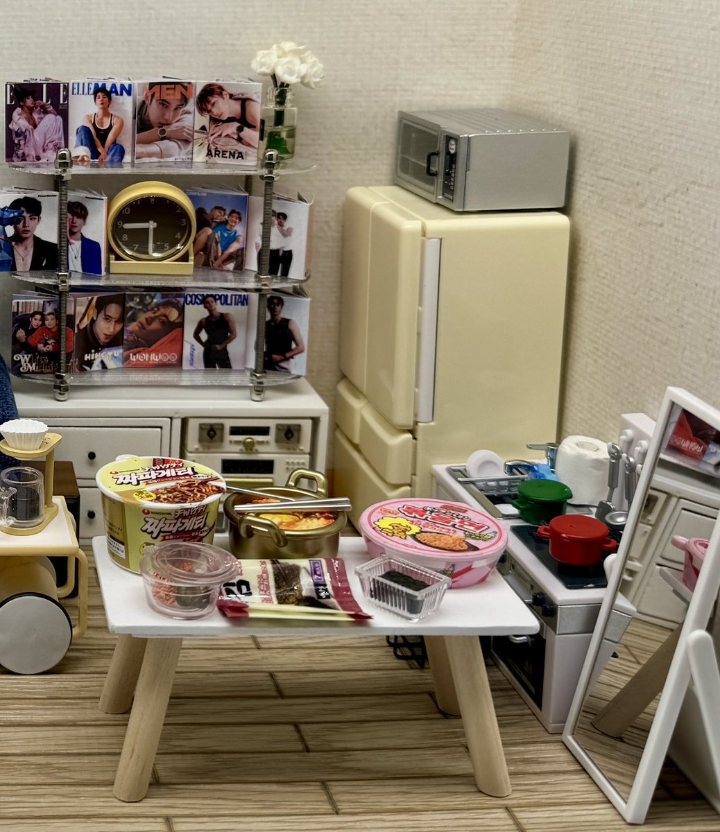GroomingxAwoonu's tweet photo. 首次公開 同居小屋的另外半邊🏠✨

#珉佑 #민원
#meanie #minwon #ミーニー https://t.co/S0P5s5oM8H