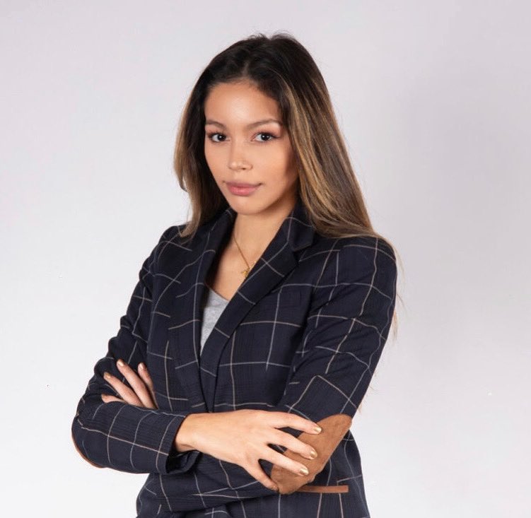 PitchLabPSU's tweet image. Joey is conducting research this summer in Toronto, focusing on the neurophysiological mechanisms of absolute pitch. She will explore how the brain processes pitch and supports vocal performance. Following this, she will be a Columbia University Summer Public Health Scholar 👩‍🏫