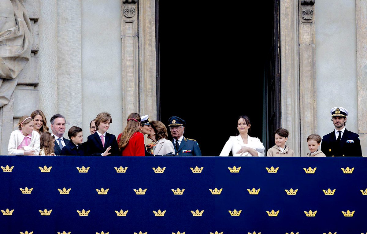 royalchildren_'s tweet photo. Swedish Royal Family attends King Carl XVI Gustaf of Sweden's 79th birthday celebrations, at the Royal Palace in Stockholm, Sweden 🎂 -April 30th 2025.
.
#PrincessEstelle #PrinceOscar #PrinceAlexander #PrinceGabriel #PrincessInes #PrincessLeonore #PrinceNicolas #PrincessAdrienne https://t.co/uhFk7b4v42