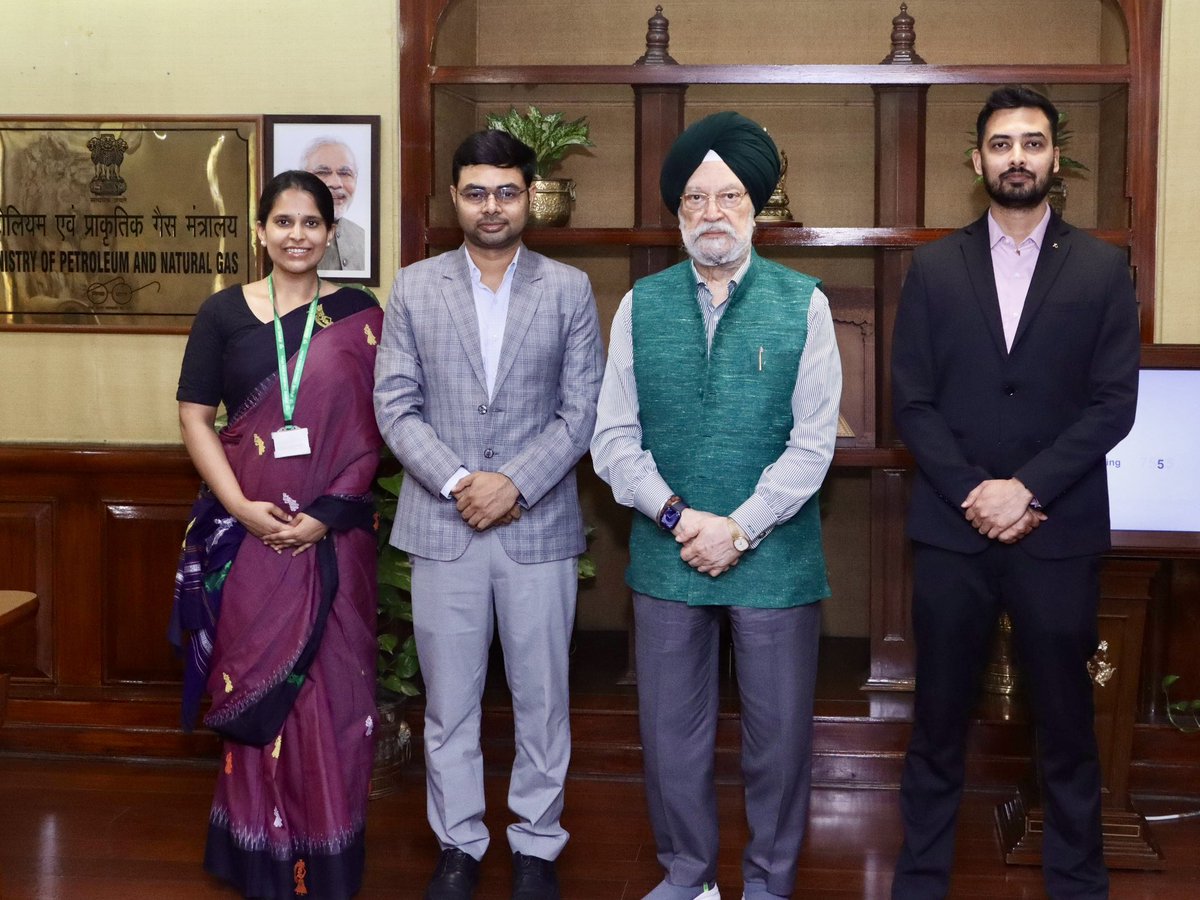 Hardeep Singh Puri (@hardeepspuri) on Twitter photo Very happy to interact with bright Officer Trainees of the batch of 2023 who were attached with <a href="/PetroleumMin/">Ministry of Petroleum and Natural Gas #MoPNG</a> for a month as Assistant Secretaries. We held an insightful discussion on the challenges and experiences of civil servants and the opportunities they will come across to Very happy to interact with bright Officer Trainees of the batch of 2023 who were attached with <a href="/PetroleumMin/">Ministry of Petroleum and Natural Gas #MoPNG</a> for a month as Assistant Secretaries. We held an insightful discussion on the challenges and experiences of civil servants and the opportunities they will come across to
