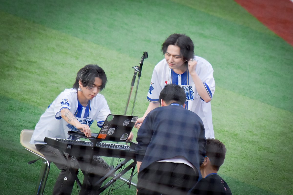 badtz__m's tweet photo. 横浜スタジアム🏟️
♪ツキミソウ
#Novelbright

@yudai_vo 
@So_Nb_Gt https://t.co/0W93iQFg68