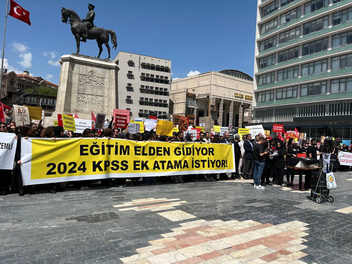 Sayın Hanımefendi,
Umutla baktığımız yılları arkada bıraktık.
Ek atama bekleyen öğretmenlere bir çıkar yol gosterin.

<a href="/EmineErdogan/">Emine Erdoğan</a>
<a href="/GlinZboz/">Gülçin Özboz🇹🇷🇹🇷</a> 
<a href="/hkalyoncukoc/">Hilal Kalyoncu Koç</a> <a href="/imrencavusoglu/">Av. İmren ÇAVUŞOĞLU 🇹🇷</a>
<a href="/AYSEBOZACI/">AYŞE BOZACI</a>
<a href="/svlaksy72/">Seval Aksoy🇹🇷🇵🇸</a>
<a href="/MnevverGzhan/">Münevver Gözhan</a>
<a href="/akgul_aysel/">Aysel Koçak Akgül</a>
<a href="/aysenur_gokk/">Ayşenur Gök</a>
<a href="/senelsavci/">Şenel Savcı</a>

#Hanfendiden2024EkAtama