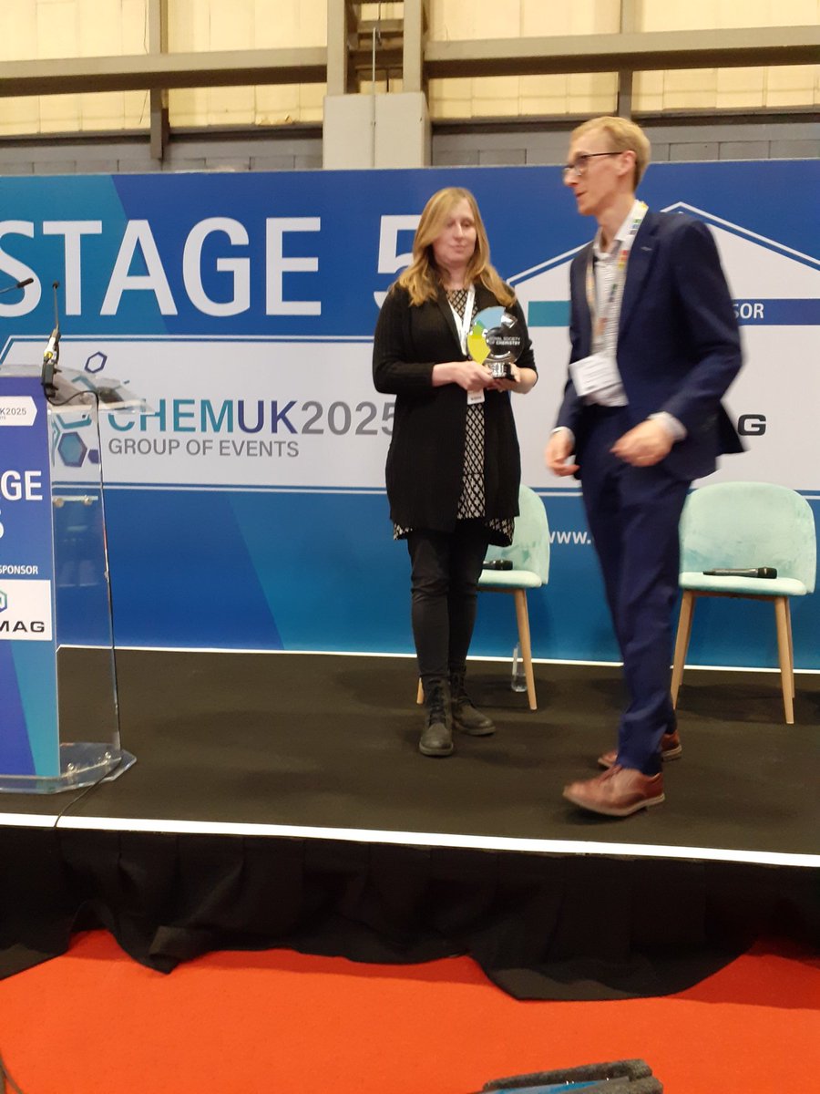 Peter Slater (@prslaterchem) on Twitter photo Great RSC Horizon prize talk from Laura Driscoll, presenting <a href="/ReLIBProject/">ReLiB Project</a> work highlights <a href="/FaradayInst/">Faraday Institution</a> <a href="/UoBChemistry/">UoBChemistry</a> <a href="/SscgR/">RSC Solid State Chemistry Group</a> <a href="/RSCEnergySector/">RSC Energy Sector</a> Great RSC Horizon prize talk from Laura Driscoll, presenting <a href="/ReLIBProject/">ReLiB Project</a> work highlights <a href="/FaradayInst/">Faraday Institution</a> <a href="/UoBChemistry/">UoBChemistry</a> <a href="/SscgR/">RSC Solid State Chemistry Group</a> <a href="/RSCEnergySector/">RSC Energy Sector</a>