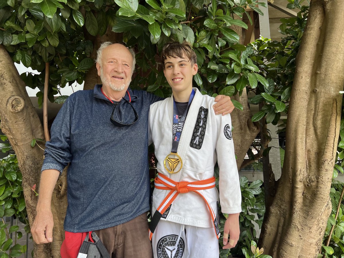 Narhex's tweet image. 