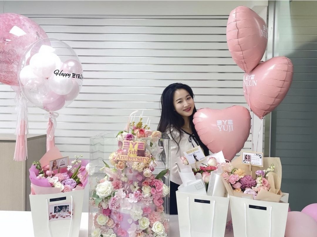 BakeP6's tweet photo. @KpopInParis 3YE 6주년을 축하해주셔서 감사합니다🥰
#3YE #HAPPY3YEDAY #H3D
#3YE_6TH_ANNIVERSARY #6yearsanniversary #3YE
#써드아이 #해피써드아이데이 #6주년
#YUJI #YURIM #HAEUN #Triple7
https://t.co/xHvwXJWPxP https://t.co/j1ssJvoI1b