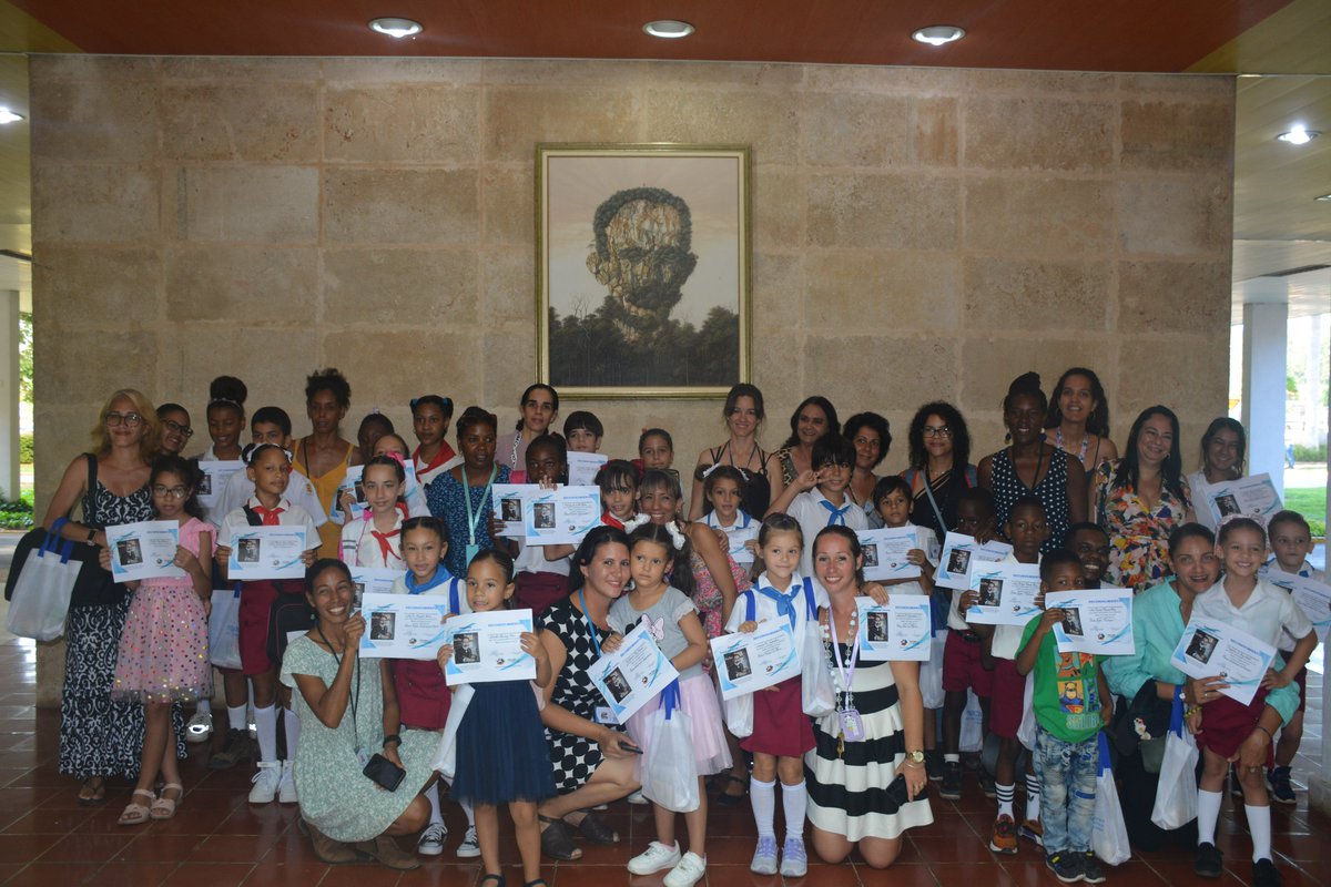 Nos reunimos en el <a href="/CIGBCuba/">CIGBCuba</a> para premiar el concurso "Martí, mi amigo sincero", donde rendimos homenaje al pensamiento y legado de nuestro Apóstol Nacional.